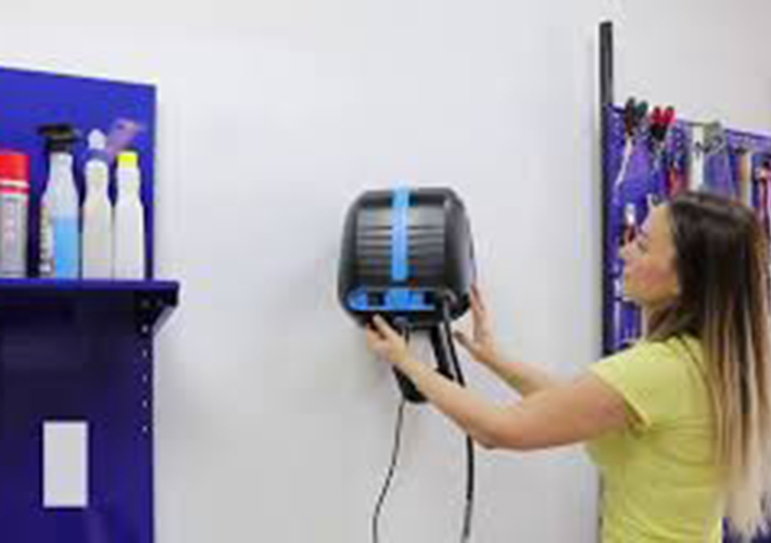 Foto Compacto, montado en la pared y con un alcance de 10 metros gracias al carrete de manguera incluido: el nuevo ABAC XPN O15 entrega aire donde lo necesite sin comprometer el rendimiento.
